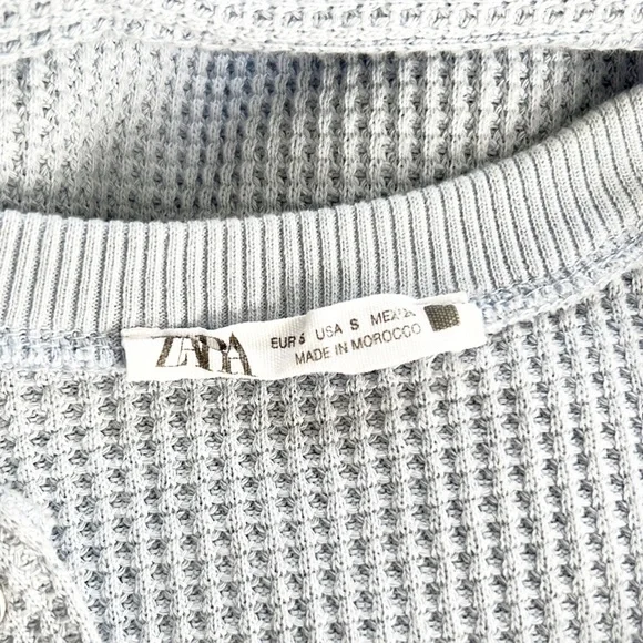 Zara light blue textured weave midi dress with button down front and waist Tie - Picture 3 of 14